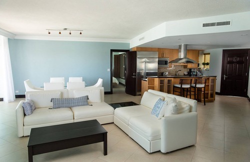 Lubbers Quarters Cay Resort | Abaco Beach Resort and Boat Harbour Marina