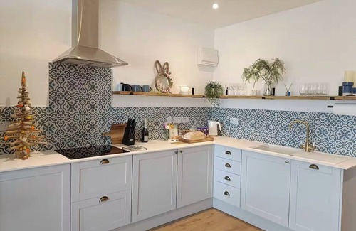 Felinwynt Cottage | Aberporth 2-Bed Cottage , Sleeps 4 & Pet Friendly