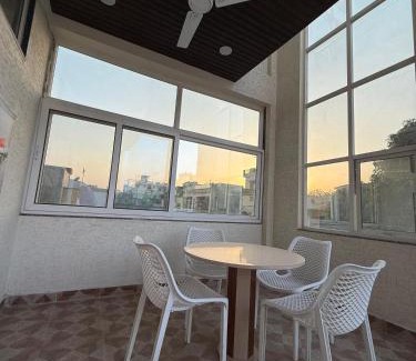 Mansarovar House | Abhinandan Homestay