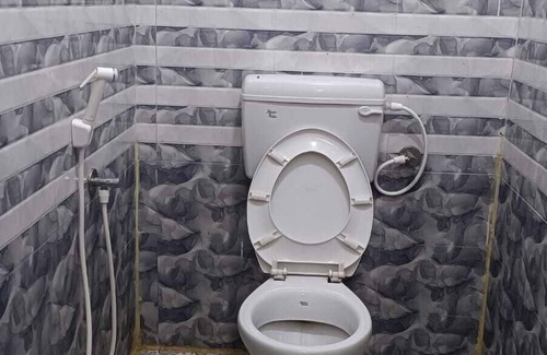 Ninnimamidi Hotel | Abhitej inn