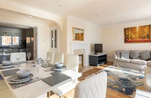 Abingdon House | Abingdon House - 4 BR on the Marina