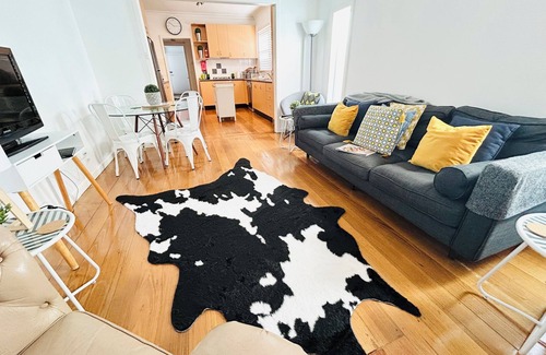 Yarraville House | ABODE ON ADENEY FREE WIFI/PET FRIENDLY