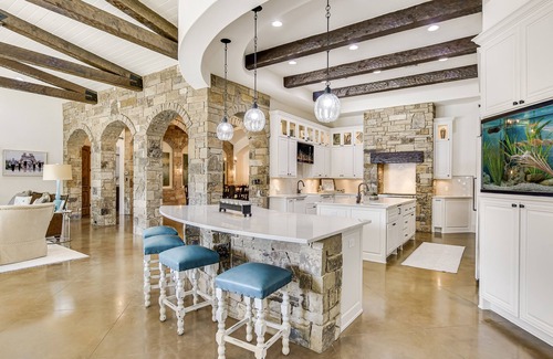 Lower Basin Lake Travis House | Above Elite I Sand Volleyball | Lake Austin | PickleBall I Pool