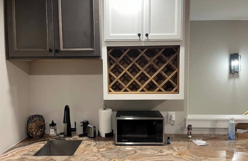 Bryan Apartment | Above garage Studio