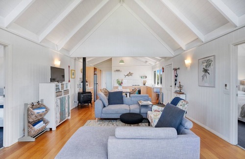 Tarwin Lower Cottage | Absolute Beach FrontagenSelf Contained CottagesnFully equipped for your holiday