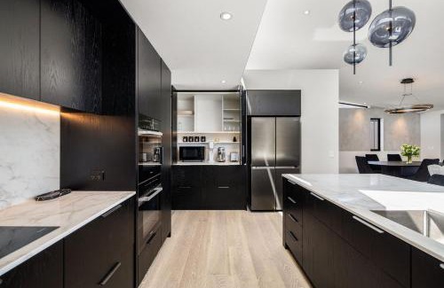 Wanaka House | Absolute Luxury on Warren