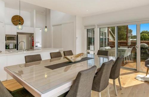 Cowes House | Absolutely Beach