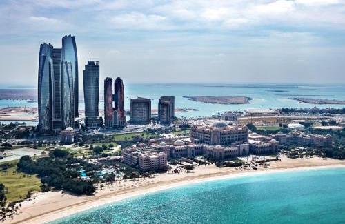 Madinat Zayed Boat Rental | Abu Dhabi City Tour