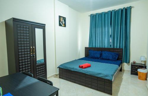 Mussafah House | Abudhabi tourist family Calm Rooms S12 baith al jannah LLC