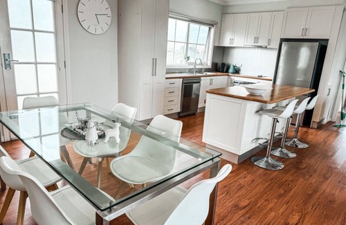 Kilcunda House | Accessible Coastal Sanctuary – Pet Friendly, 50m Beach Pets Welcome