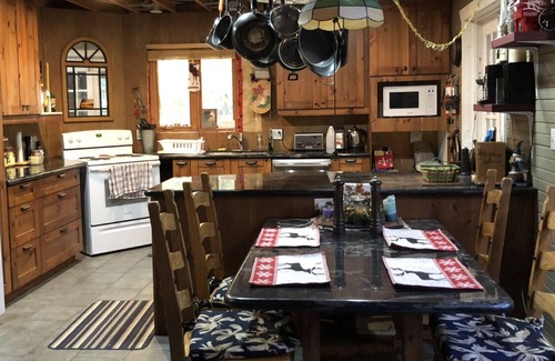 Eagle Lake Cottage | Accessible private spacious lakefront playhouse