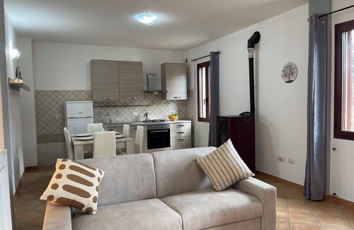 Padru Apartment | Accogliente Struttura Adatta a Vacanze di Coppia o Familiari