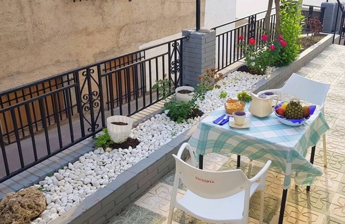 Pinos Genil Cottage | ACCOMMODATION MARIA (20 KM FROM SIERRA NEVADA AND 7 KM TO GRANADA)