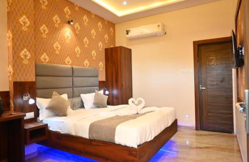 Indore Hotel | Aceotel Inn The Apple Tree