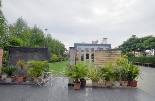 Indore Resort | Aceotel Resort 7th Cloud, Indore