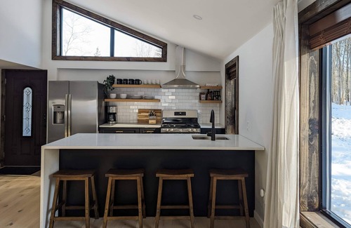 Cairo House | Acorn Bungalow & Lodge - Luxury Cabin, Catskills