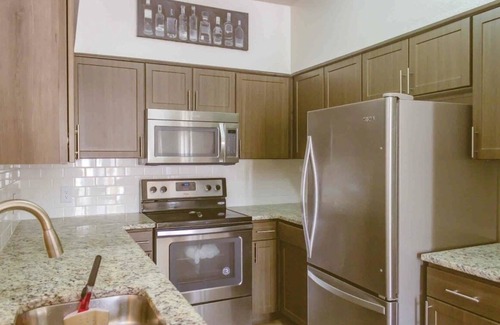 Deep Ellum House | Active Townhome in the heart of Downtown Dallas's favorite spots: Farmers Market