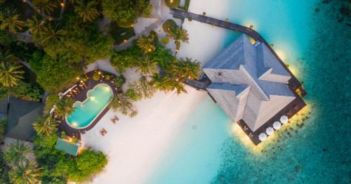 Meedhupparu Resort | Adaaran Select Meedhupparu - with Dine around Premium All inclusive - 24 hours