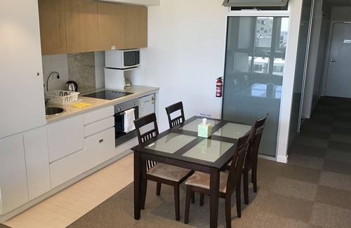 Adelaide Central Business District Apartment | Adelaide CBD comfy apartment