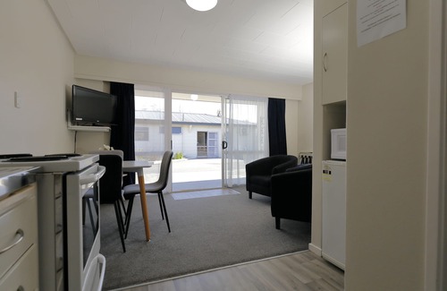 Te Anau Hotel | Aden Motel