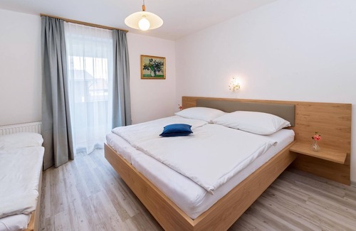 Wasserhofen Apartment | Adults only apartment with pool