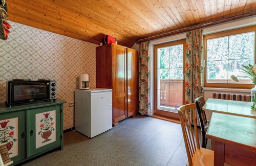 Muhr Apartment | Affordable apartment with four bedrooms