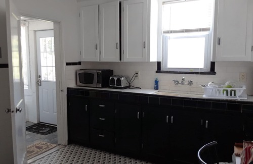 North End House | Affordable Family Beach House With Yard and Offstreet Parking