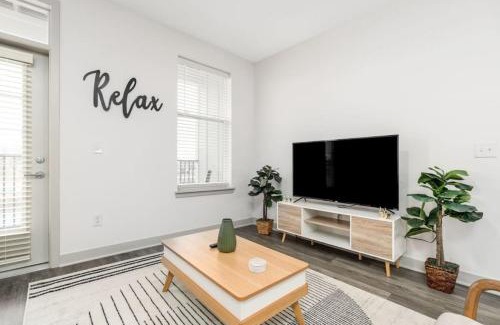 Whitestown Apartment | Affordable Private Room