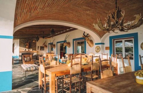 Moura House | Africa Room