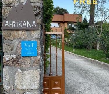 Arenas de San Pedro House | AfriKana