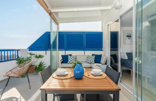 Puerto de las Nieves Apartment | Agaete White&Blue Rooftop