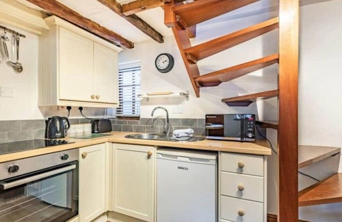 Darley Abbey Apartment | Agniti Cottage quaint historical cottage in Darley Abbey