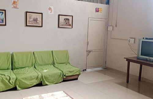 Ahmednagar Bed & Breakfast | Ahmednagar International Center