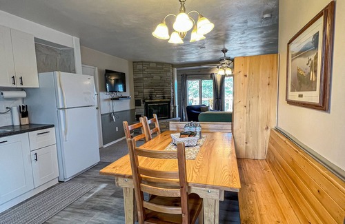 Magnetawan Cottage | Ahmic Lake Resort's 3-Bedroom Cottage Squirrel