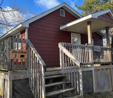 Magnetawan Cabin | Ahmic Lake Resorts Black Bear Cottage