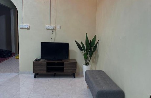 Kampung Jaya House | AHZA MY HOMESTAY KEMAMAN