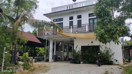 Haji Ismail House | AIDAN HOME 1 Private Indoor Pool