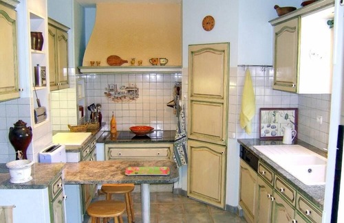 Bourg-Saint-Andeol House | Air-conditioned villa, pool, great comfort, wifi, quiet, picturesque view, enclosed garden, 15 minutes from the gorge, ideal for tourism