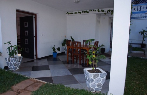 Mahahanga Tanana Apartment | Air-conditioned apartment La Corniche OBB