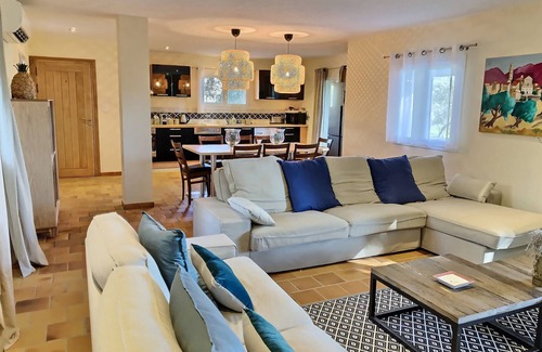 Porto-Vecchio Villa | Air-conditioned stone villa with heated pool + town center parking space