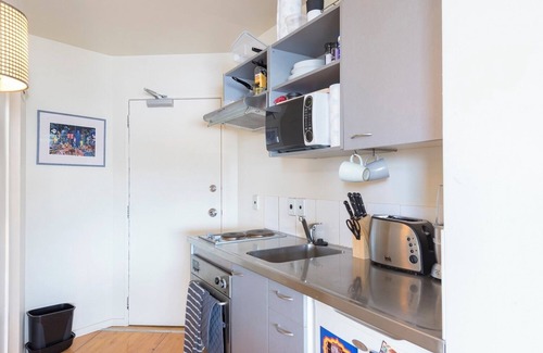 Newton Apartment | Air Scotia Tower Apartment Over the Myers Park