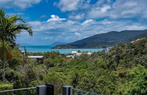 Airlie Beach Apartment | Airlie Summit Ocean Retreat