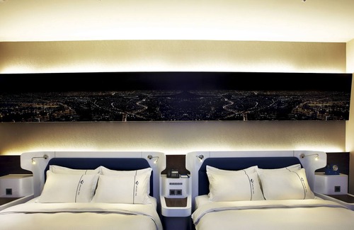 West District Hotel | Airline lnn Green Park Way