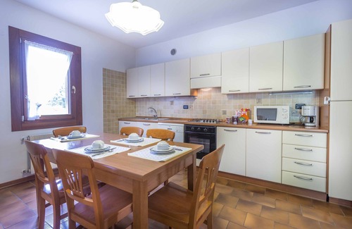 Palazzolo dello Stella Apartment | Airone - spacious apartment with large terrace close to reception area