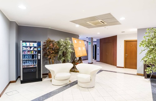 Cassinone Hotel | Airport Hotel