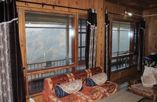 Kumharsain Hotel | AJ Himalayan Homestay