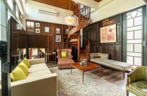 Si Satchanalai Bed & Breakfast | Akara House Sukhothai - Luxury Riverside Residence