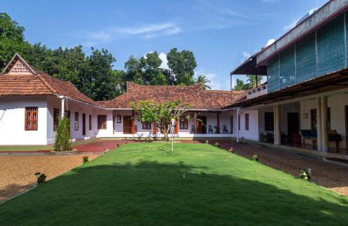 Perumbaikad House | Akkara Homestay