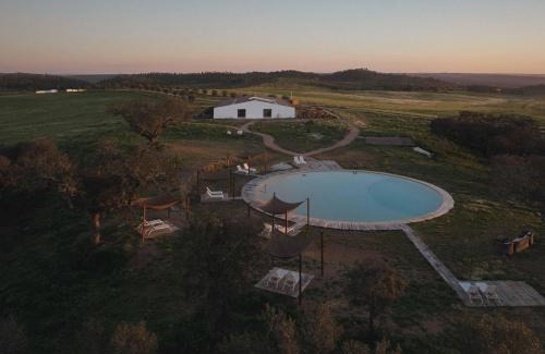 Santa Susana House | Alàpega, Live Slow