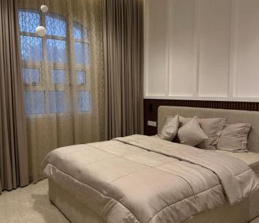 Al Ain Apartment | Al Ain Hotel Apartment Family Stay with Balcony and Pool Access